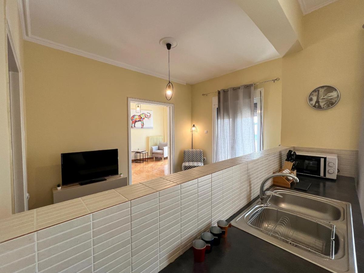 Chiou Spacious 90Sqm Apt In Atenas Exterior foto